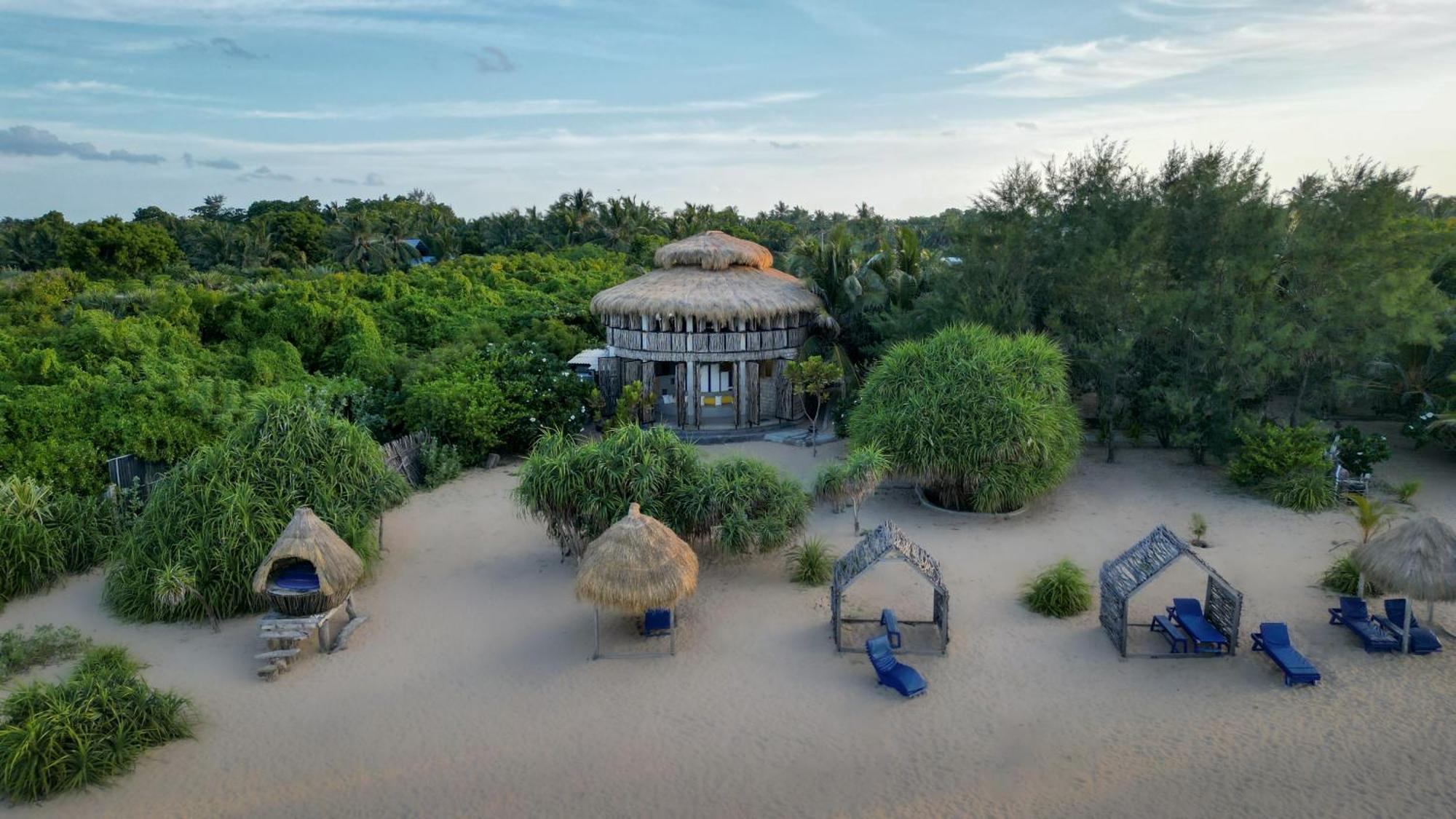 Amanta Beach Nilaveli Exteriör bild
