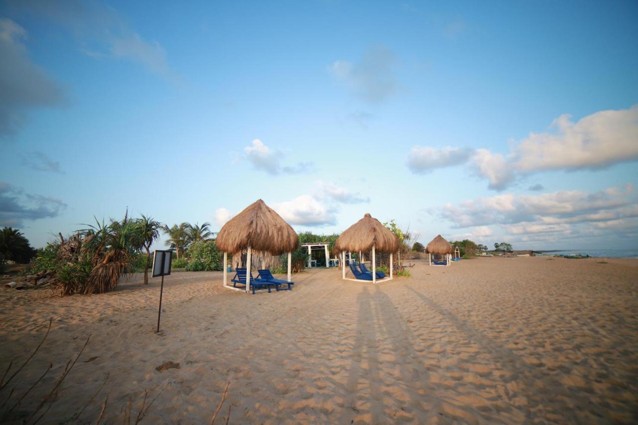 Amanta Beach Nilaveli Exteriör bild
